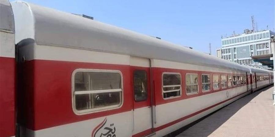 ارتفاع
      تأخيرات
      القطارات
      على
      الوجهين
      البحرى
      والقبلى