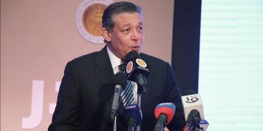 حازم
      عمر:
      لا
      نشارك
      في
      مشهد
      هزلي
      ولدينا
      برنامج
      ولسنا
      أصحاب
      شعارات