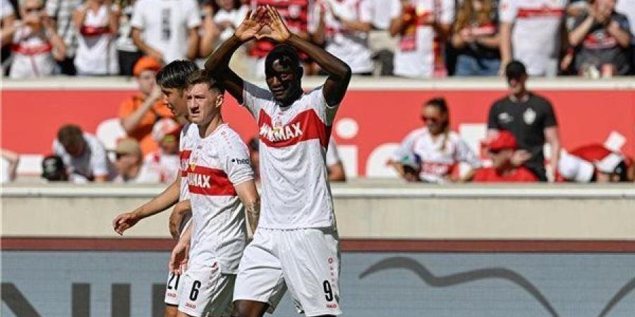 شتوتجارت
      يفوز
      2-0
      على
      دورتموند
      في
      كأس
      ألمانيا