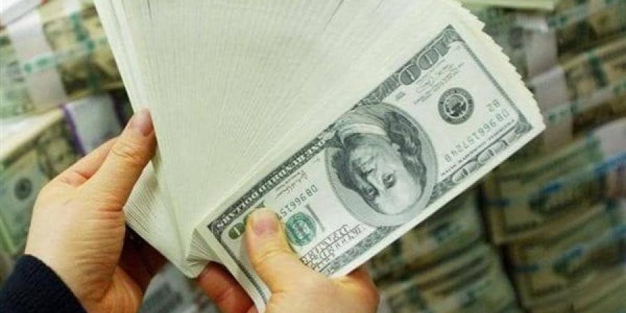 معلومات
      الوزراء:
      ثروات
      الرجال
      تفوق
      ثروات
      النساء
      بـ
      105
      تريليونات
      دولار
      (فيديو)