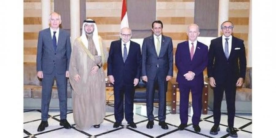 «الخماسية» من السرايا: خطوات لبنان مشجعة في حصر السلاح