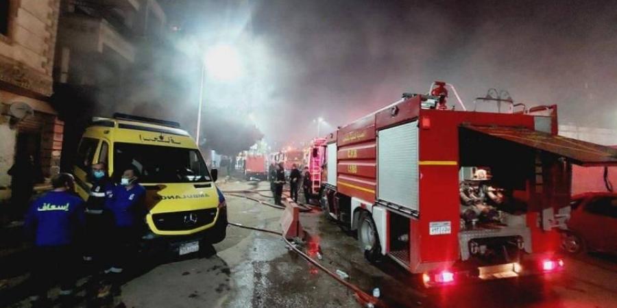حريق مروع بالقاهرة.. وفيات ومصابين في مصنع ملابس بالزيتون