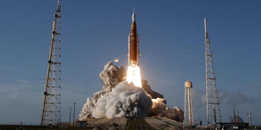 أمريكا تعود إلى القمر بعد 50 عاماً على رحلة «أبولو»