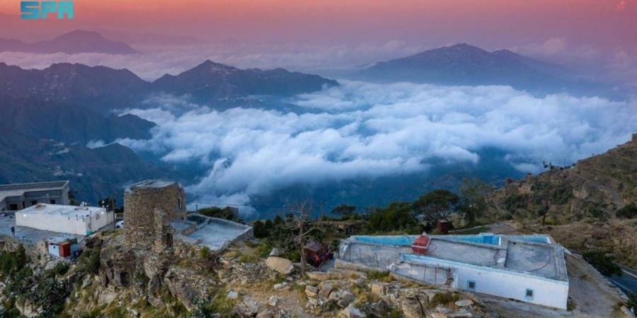 القطاع الجبلي بجازان.. قمم طبيعية ساحرة وإطلالات بانورامية في جنوب المملكة - ترند نيوز