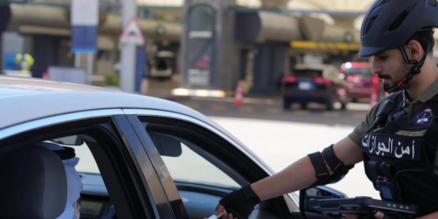 «الجوازات» تبدأ باستخدام الدراجات الكهربائية «السكوتر» في منفذ جسر الملك فهد - ترند نيوز