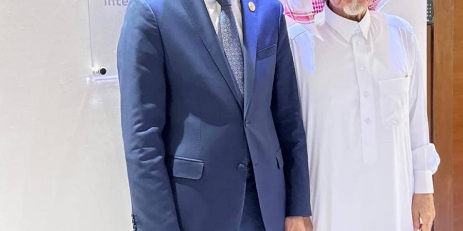 مدير عام الألكسو يزور مركز البحوث والتواصل المعرفي - ترند نيوز