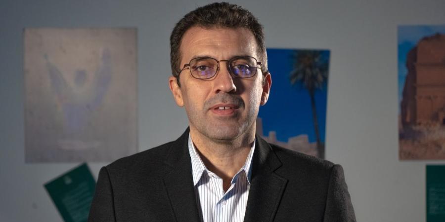 المؤثرون والتلاعب بالعواطف - ترند نيوز