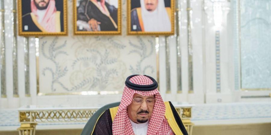 خادم الحرمين الشريفين يرأس جلسة مجلس الوزراء في جدة - ترند نيوز