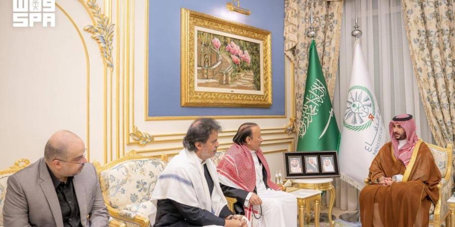 وزير الدفاع ينقل تعازي القيادة في وفاة الرئيس اليمني السابق عبدربه منصور هادي - ترند نيوز