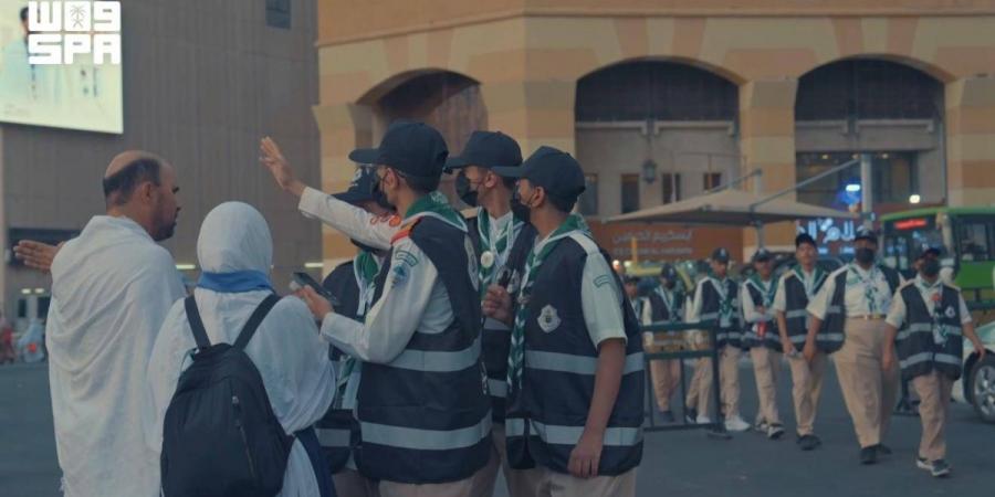 متطوعو وزارة الداخلية يسهمون في دعم الخدمات الإنسانية لضيوف الرحمن خلال حج 1447هـ - ترند نيوز