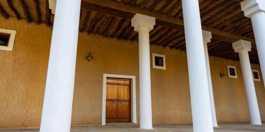 «ورث» يفتح باب التعلم لفنون النجارة والأبواب النجدية في القصيم - ترند نيوز