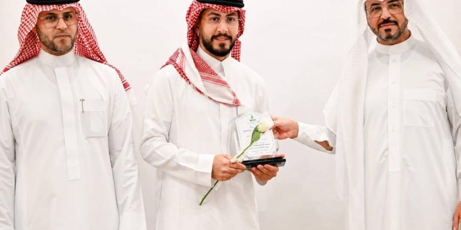 "سعد البقمي" يحصل على الماجستير في الإعلام الرقمي من "جامعة الملك عبدالعزيز" - ترند نيوز
