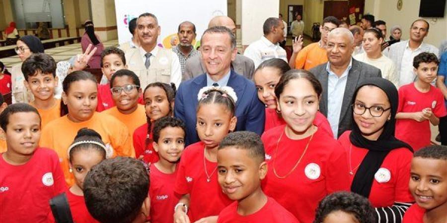 نائبة وزيرة التضامن ومحافظ أسوان يشهدان ختام مهرجان «مودة»