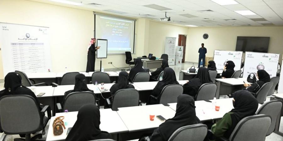 جامعة الملك عبدالعزيز تستضيف مشروع "الإعلام الواعد" لتطوير الكفاءات وتأهيلهم وفق احتياجات سوق العمل - ترند نيوز