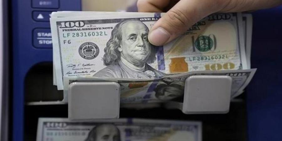أقل من 50 جنيها، سعر صرف الدولار في البنوك المصرية (آخر تحديث)
