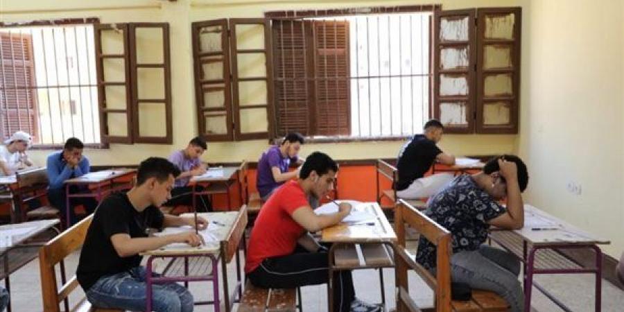 امتحانات الثانوية العامة 2026، ماهي أول مادة يؤديها الطلاب غدا؟