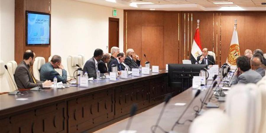 وزير العمل: 2.5 مليار جنيه إعانات طوارئ لـ 441 ألف عامل منذ تأسيس صندوق الطوارئ