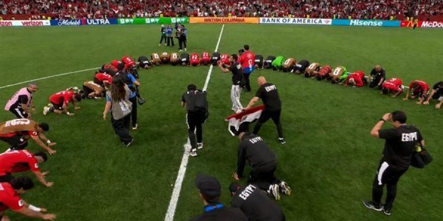 سجدة شكر للاعبي مصر بعد الفوز على نيوزيلندا في كأس العالم 2026 (فيديو)