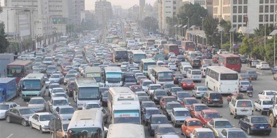 حالة المرور اليوم، كثافات متحركة بوسط البلد وكورنيش النيل مع انتشار الخدمات المعنية