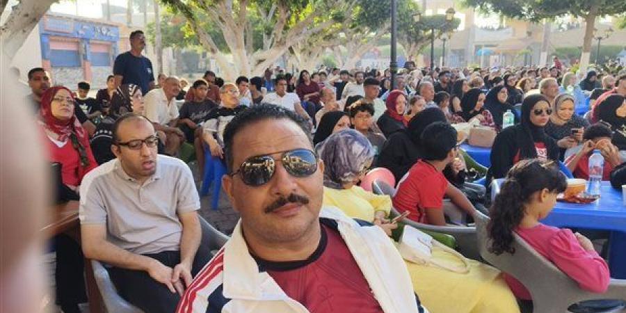 فرحة جماهير مصر بالتعادل مع إيران داخل استاد المنصورة والتأهل لدور الـ 32 (صور)