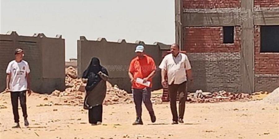 رئيس مركز براني يتابع أعمال إنشاء مدرسة رأس الضي ضمن مشروع برايد
