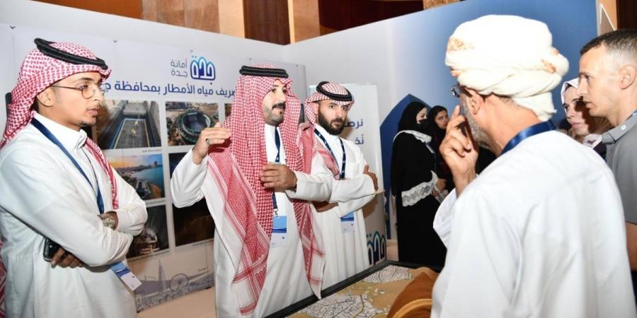 أمانة جدة تستعرض برنامج تصريف مياه الأمطار في أسبوع المياه السعودي الأول - ترند نيوز