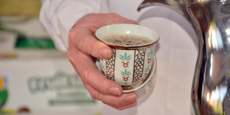 قهوة نواة تمر «البياض».. تعزز من قيمة المحاصيل الزراعية بنجران - ترند نيوز