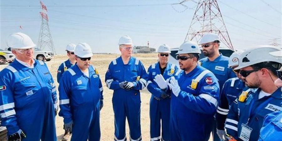 وزير البترول يوجه باتخاذ إجراءات فورية بحق عاملين خالفا قواعد السلامة والصحة المهنية