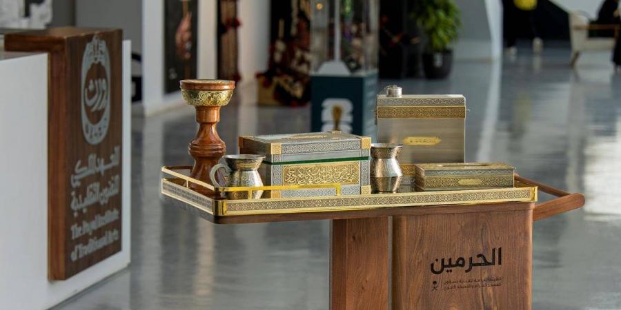 8 قطع تروي حكاية (ورث) في خدمة الكعبة المشرفة - ترند نيوز