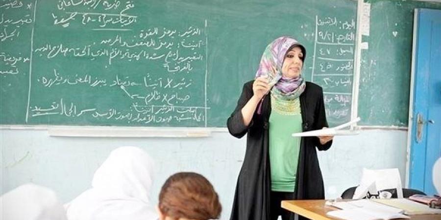 تحرك برلماني بشأن تأخر تسويات المعلمين