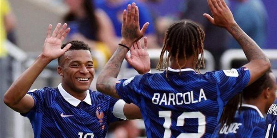 شبح الإيقاف يهدد 3 نجوم في فرنسا قبل موقعة المغرب بالمونديال