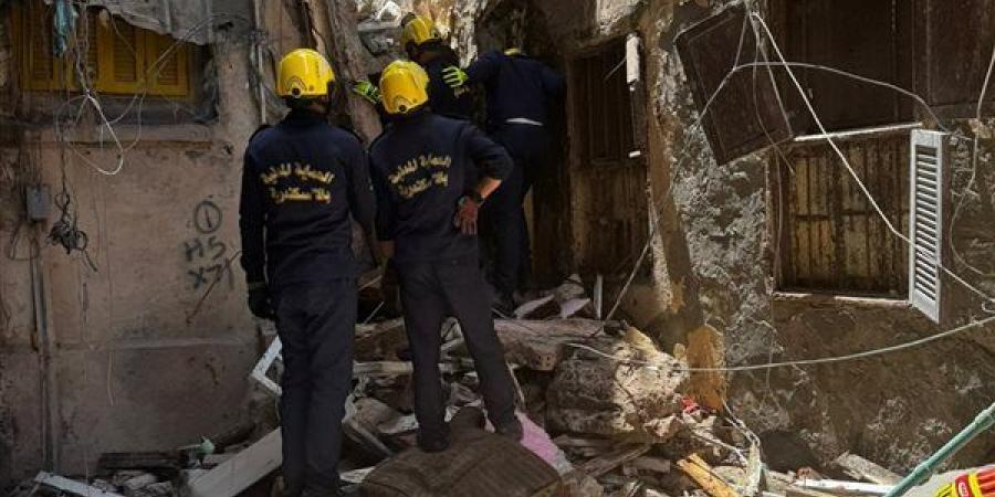 مفاجأة، عقار الإسكندرية المنهار صادر له قرار هدم منذ 13 سنة