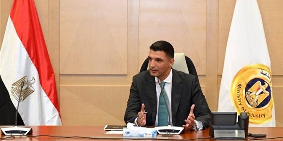 وزير الصناعة: نستهدف زيادة الصادرات غير البترولية إلى 100 مليار دولار