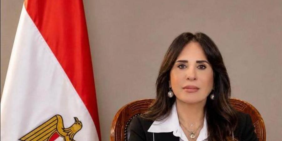 غدا، وزيرة الإسكان تسلم عقود توفيق الأوضاع لعدد من المواطنين بالعبور الجديدة