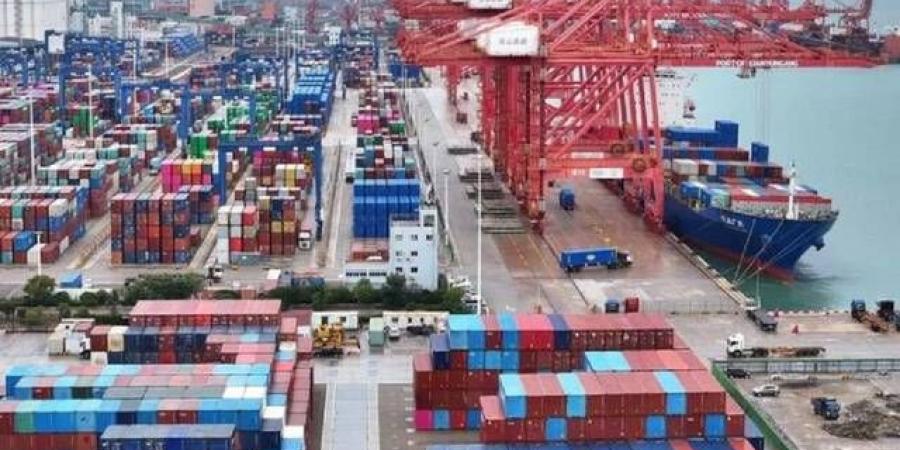الصادرات الصينية تقفز 27% بيونيو بدعم ثورة الذكاء الاصطناعي