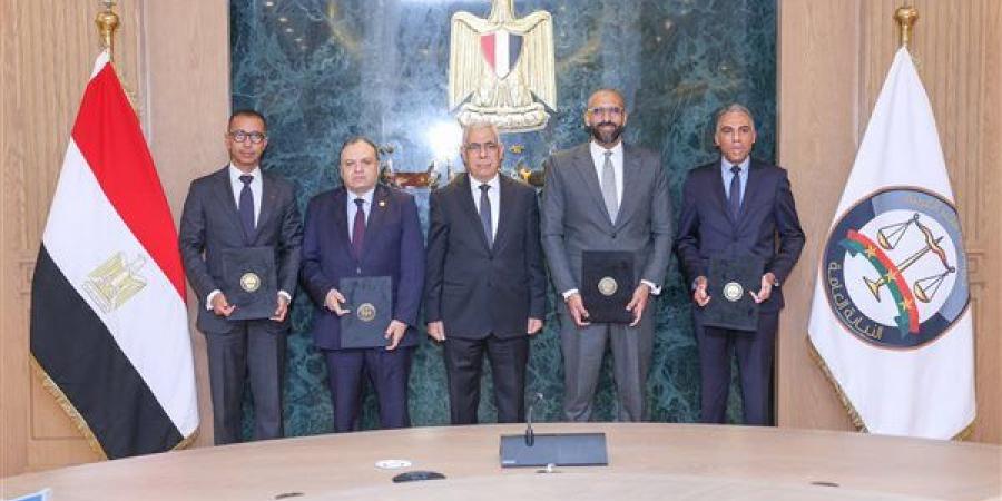 النيابة العامة تُطلق خدماتها الإلكترونية عبر تطبيق “فودافون كاش”