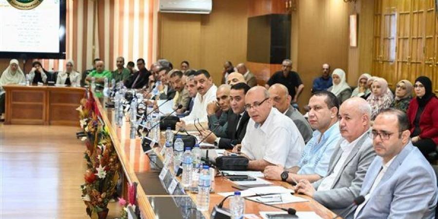 تنفيذي الشرقية يناقش مؤشرات الأداء بعدد من الملفات الاستراتيجية والخدمية