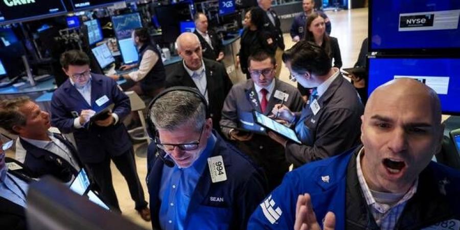 ارتفاع عقود "وول ستريت" الآجلة وسط ترقب نتائج الشركات