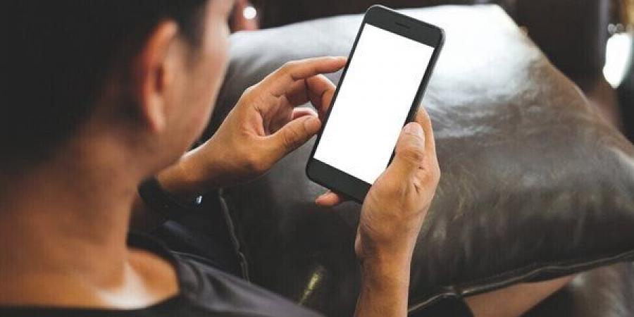 ماذا تفعل لو وجدت أكثر من خط محمول باسمك دون علمك؟ تنظيم الاتصالات يجيب