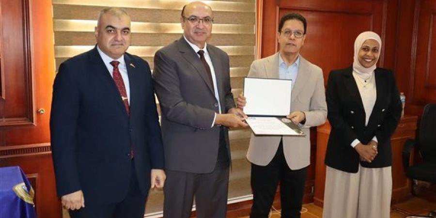 رئيس جامعة بنها يترأس اللجنة العليا لاعتماد المدربين بالمركز القومي للتدريب وإعداد القيادات