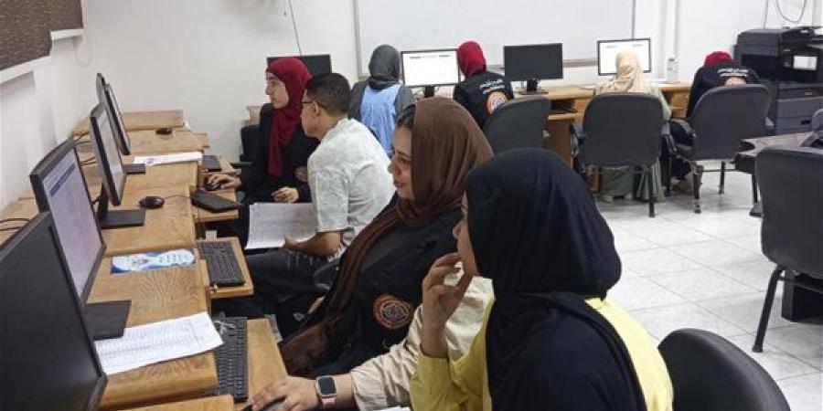 فرصة أخيرة للتسجيل، جامعة قناة السويس تواصل مساعدة طلاب المرحلة الثالثة حتى غد الأربعاء