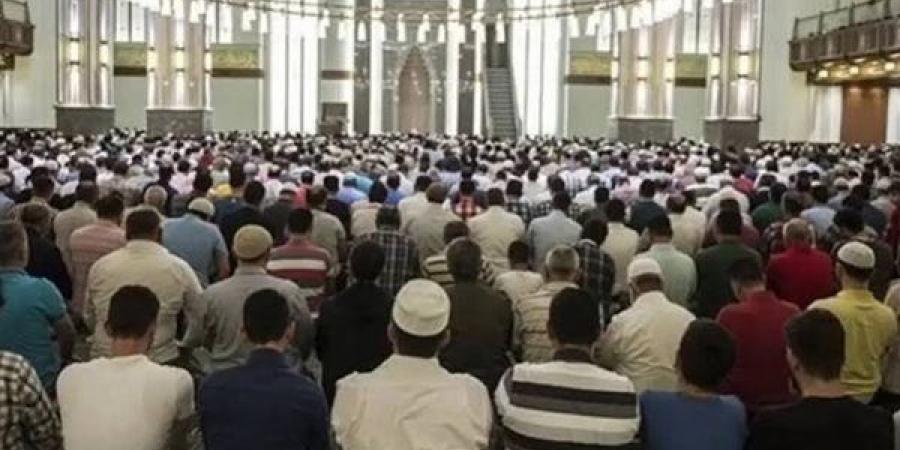 تفسير حلم صلاة الجمعة في المنام وعلاقته بقدوم رزق حلال طيب