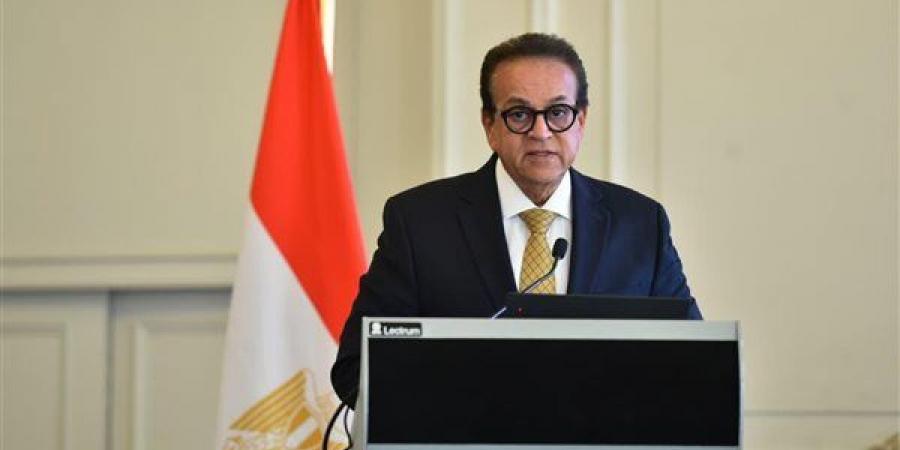 ابنته ولدت في أمريكا، خالد عبد الغفار يدعو المصريين بالخارج للعلاج في مستشفياتنا.. هل يثق الوزير فيما يطلبه منهم؟