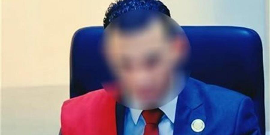 بعد طلب استدعاء وزيري العدل والداخلية ورد المحكمة، اليوم فصل جديد في محاكمة "القاضي المزيف"