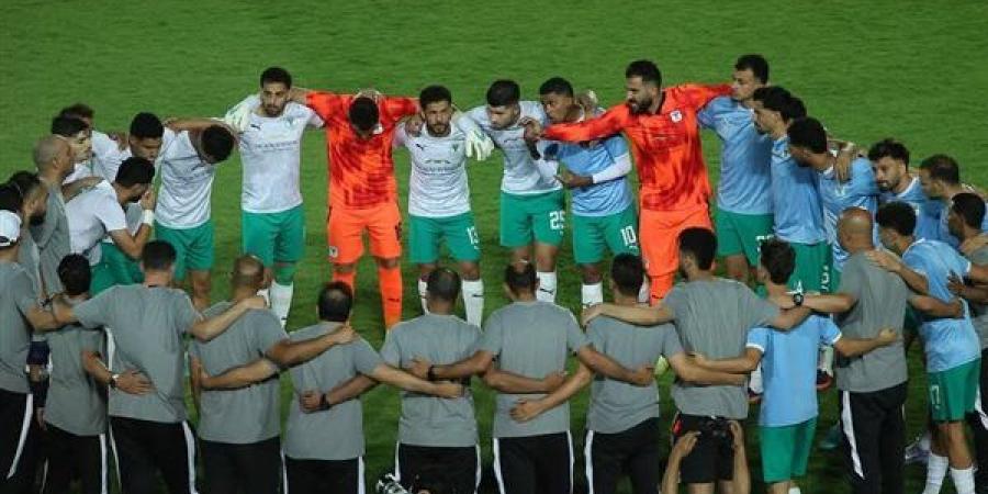 المصري يقرر إيقاف مستحقات لاعبيه لأجل غير مسمى ويهدد اللاعبين بالاستبعاد
