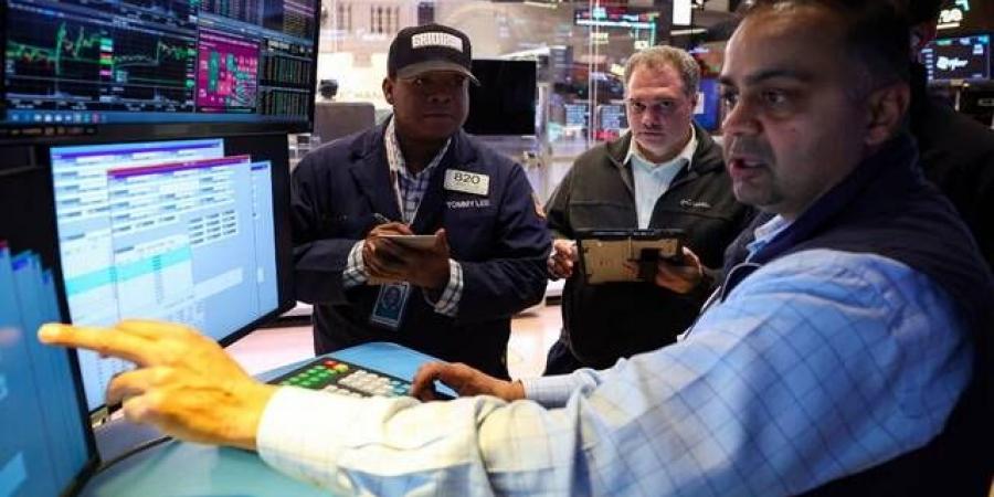 الأسهم الأمريكية تتراجع وسط ارتفاع النفط وترقب بيانات التضخم المقبلة