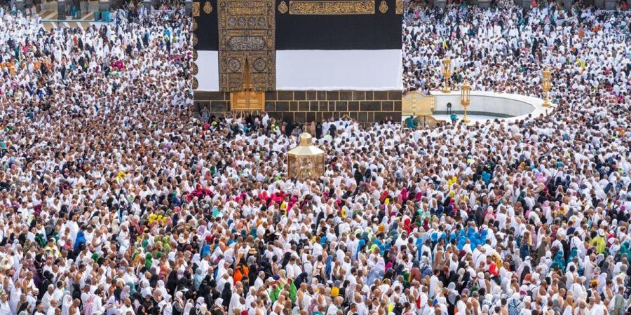 تبدأ من 450 ألف جنيه.. التفاصيل الكاملة لـ تأشيرات الحج المباشر بوزارة السياحة