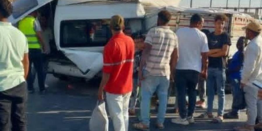 مصرع شخص ونجله وإصابة 11 في تصادم "ميكروباص" بسيارة ملاكي بطريق "زفتى – المحلة"