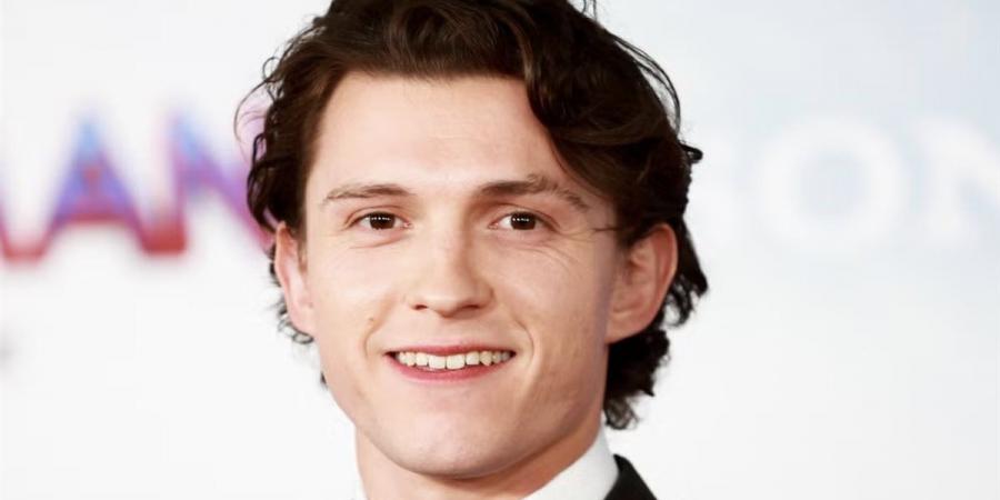سابرينا كاربنتر ومارجريت كوالي تنضمان إلى توم هولاند في فيلمه الجديد