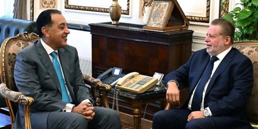 مدبولي ومحافظ البنك المركزي يتابعان مؤشرات الاقتصاد، 29.7 مليار دولار تحويلات المصريين بالخارج